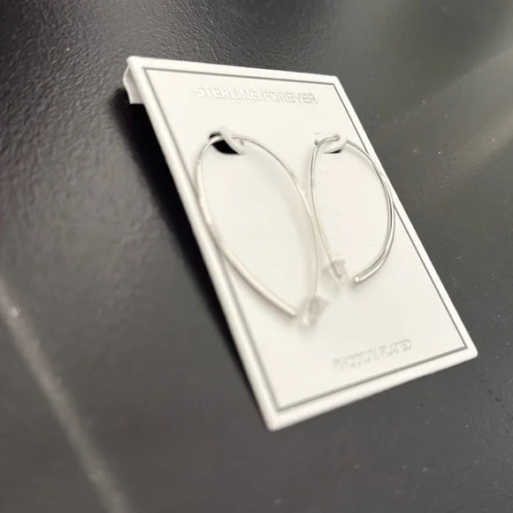 STERLING SILVER NWT DELICATE THREADER HOOP EARRINGS